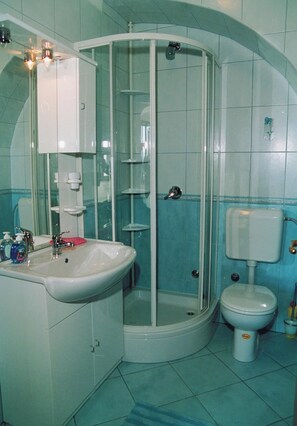 Shower - Apartments Vesna (Opatija)