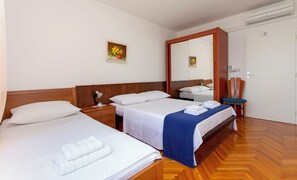 Apartment (A1) | Iron/ironing board, free WiFi - Apartments Marino (Omis)