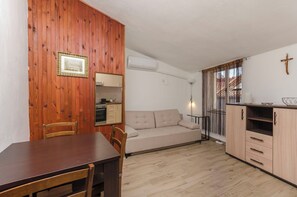 Apartment (A2) | Living room - Apartments Nautical Nest (Tribunj)