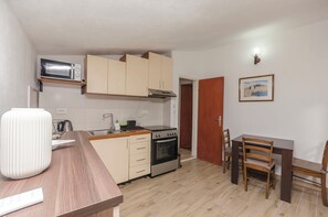 Apartment (A2) | Living room - Apartments Nautical Nest (Tribunj)