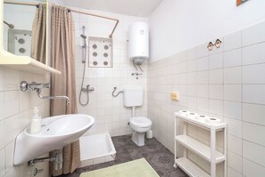 Apartment (A3) | Bathroom - Apartments and Room Sanja (Vodice)