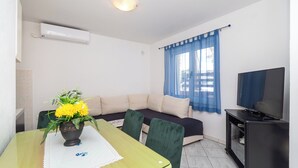 Living room - Apartments and Room Sanja (Vodice)