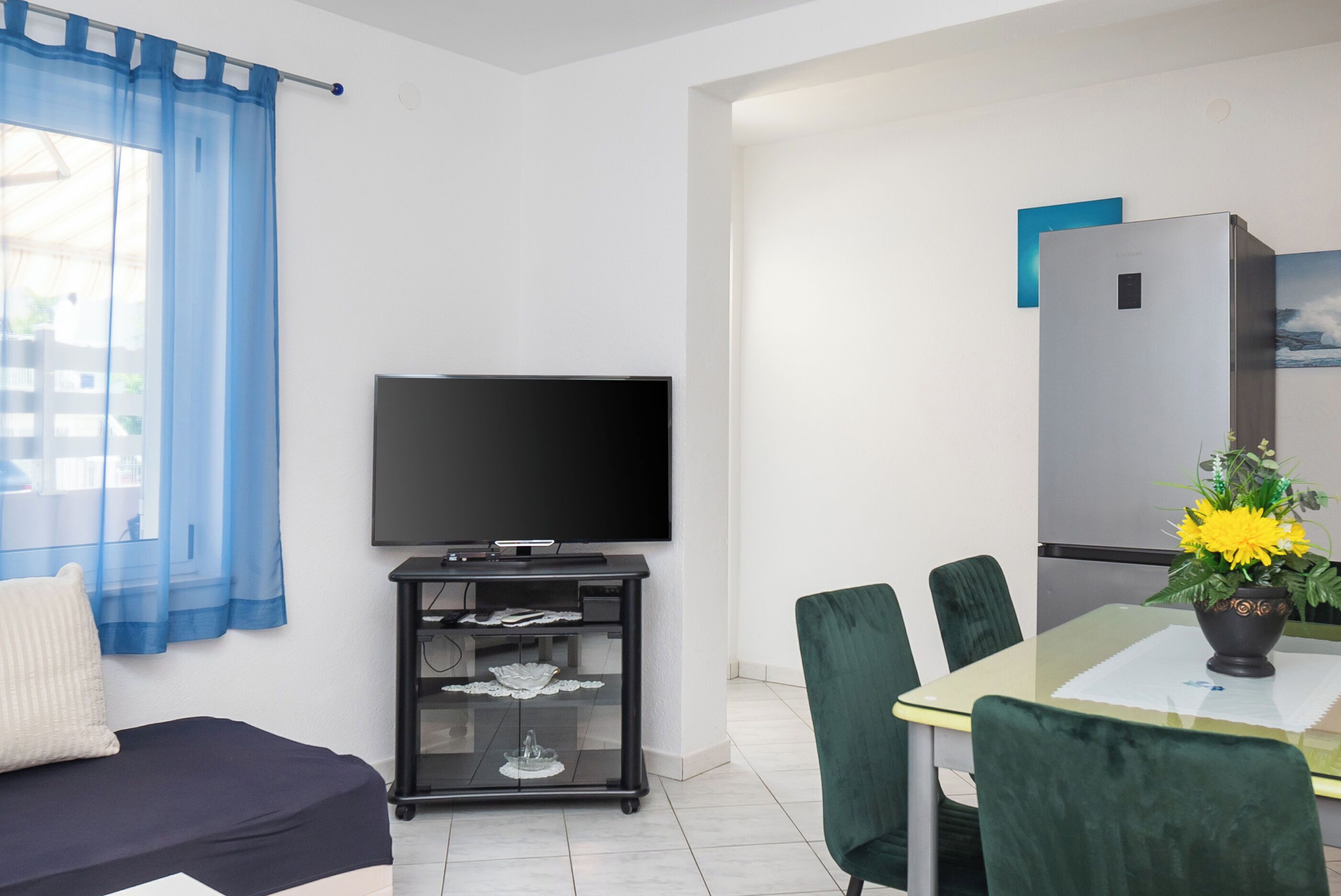 Apartment (A1) | Dining