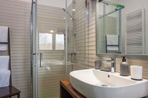 Apartment (A2) | Bathroom | Shower - Apartments Bijou (Umag)