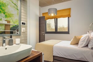 Apartment (A2) | Iron/ironing board, free WiFi