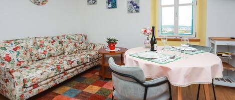 Apartemen (A3) | Ruang keluarga