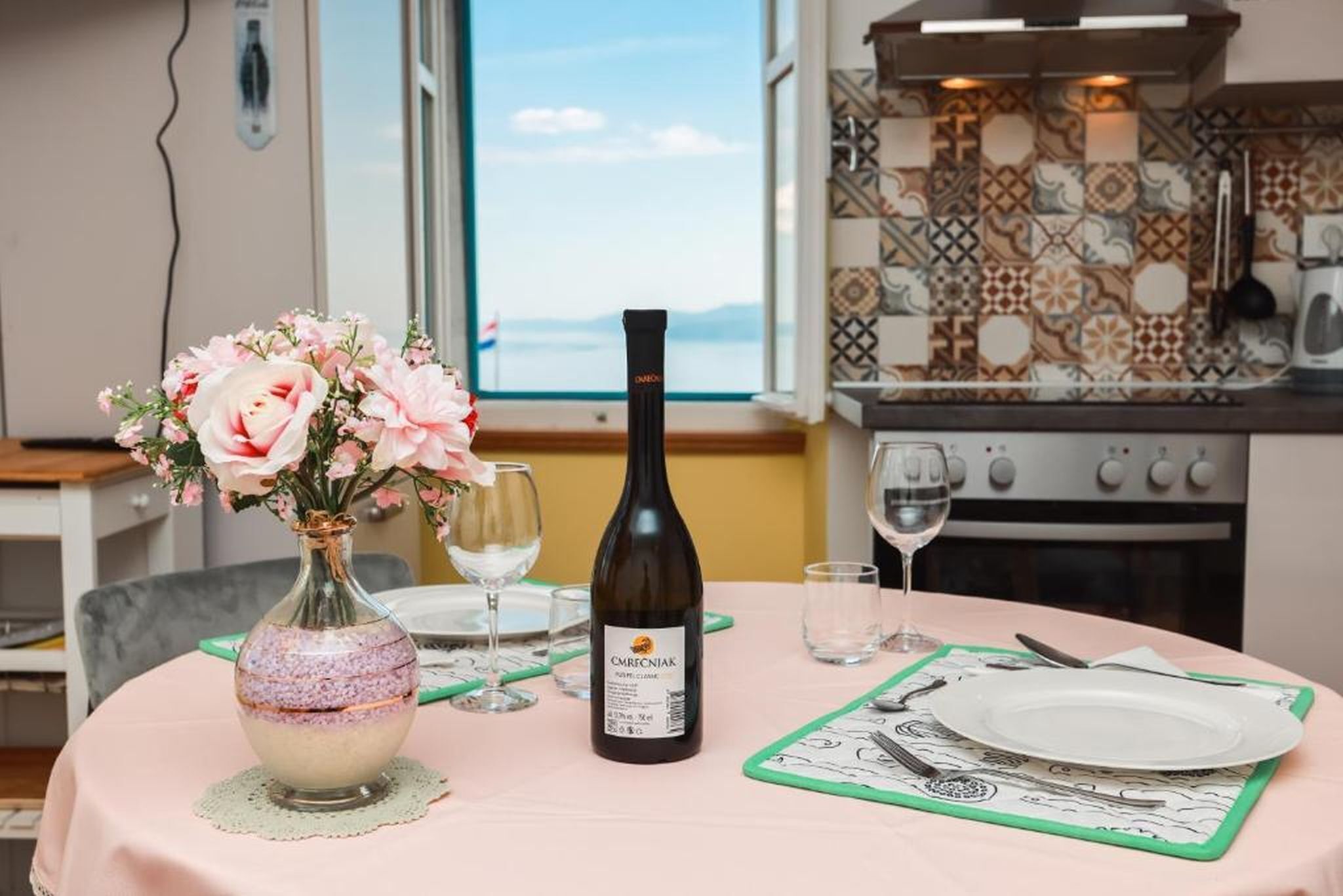 Apartament (A3) | Cuina privada | Frigorífic, microones, forn i placa de cuina 