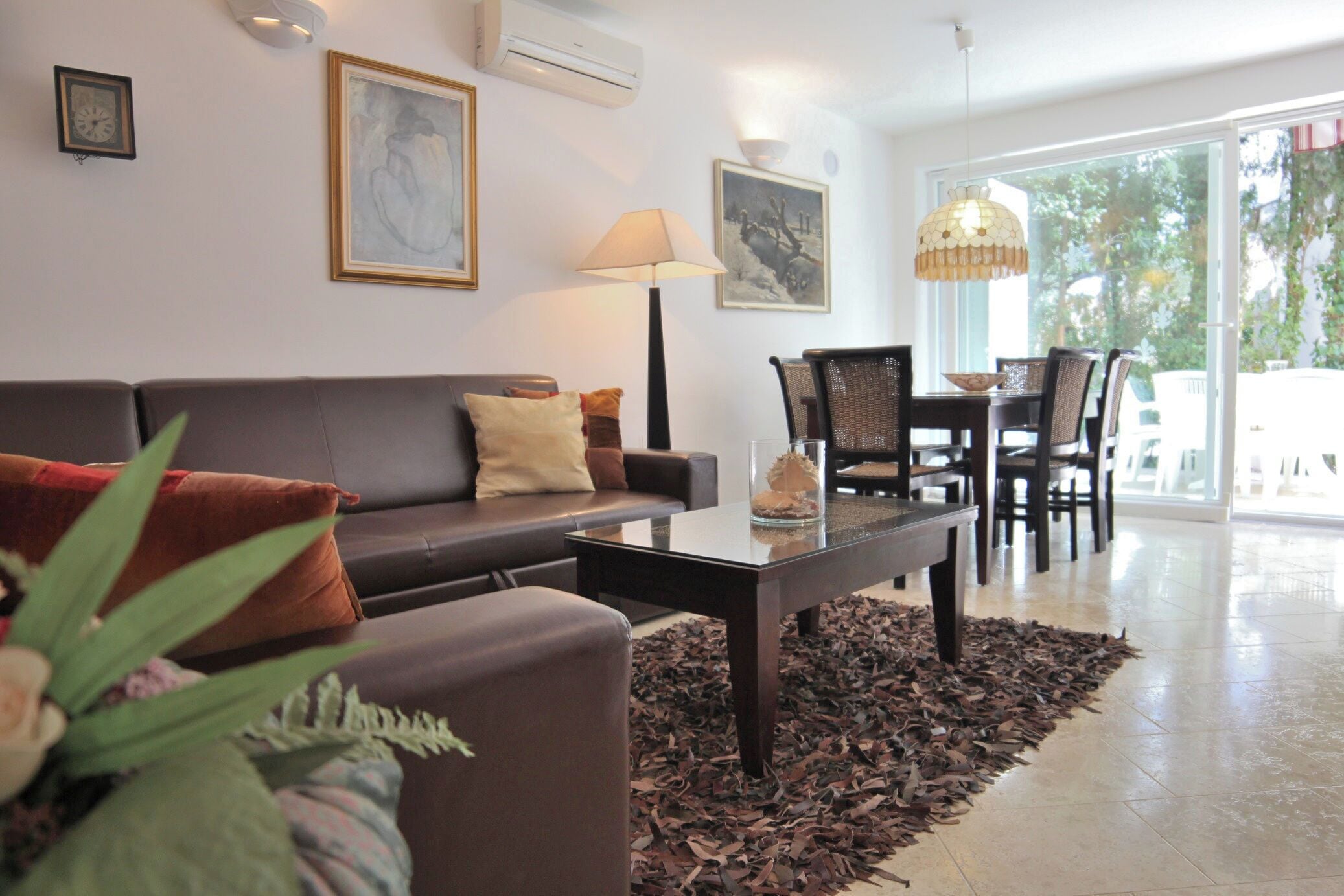 아파트 (A2) | 거실