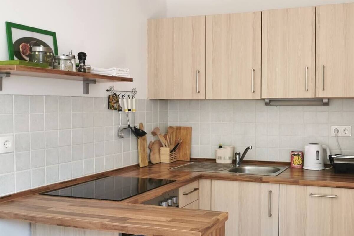 Apartment (A2) | Private kitchen | Fridge, oven, stovetop, espresso maker