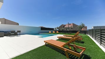 In-room safe, iron/ironing board, free WiFi