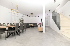 Villa | Restauración