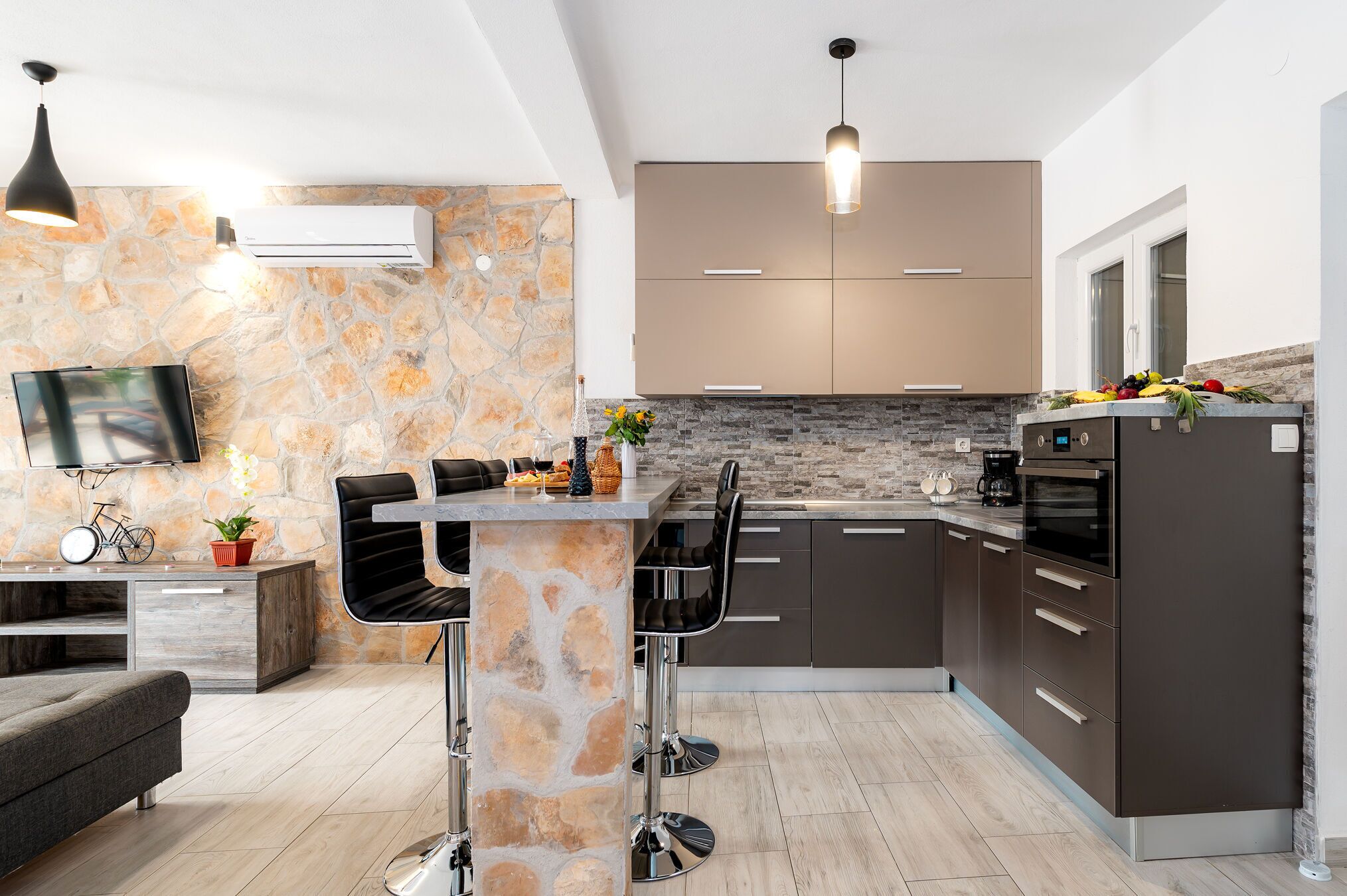 Biệt thự | Bếp riêng | Tủ lạnh, lò vi sóng, lò nướng, bếp nấu 