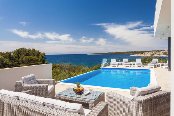 Outdoor pool - Villa Jasmina (Vela Luka)