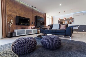 Vila | Sala de estar | Lareira