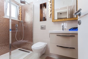 Villa | Badezimmer