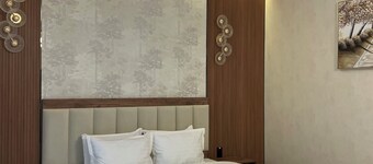 SM Luxury Hotel