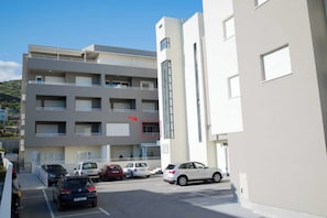 Esterni