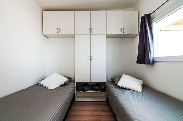 House | Free WiFi - Mobile Home Damar 5 (Pakostane)