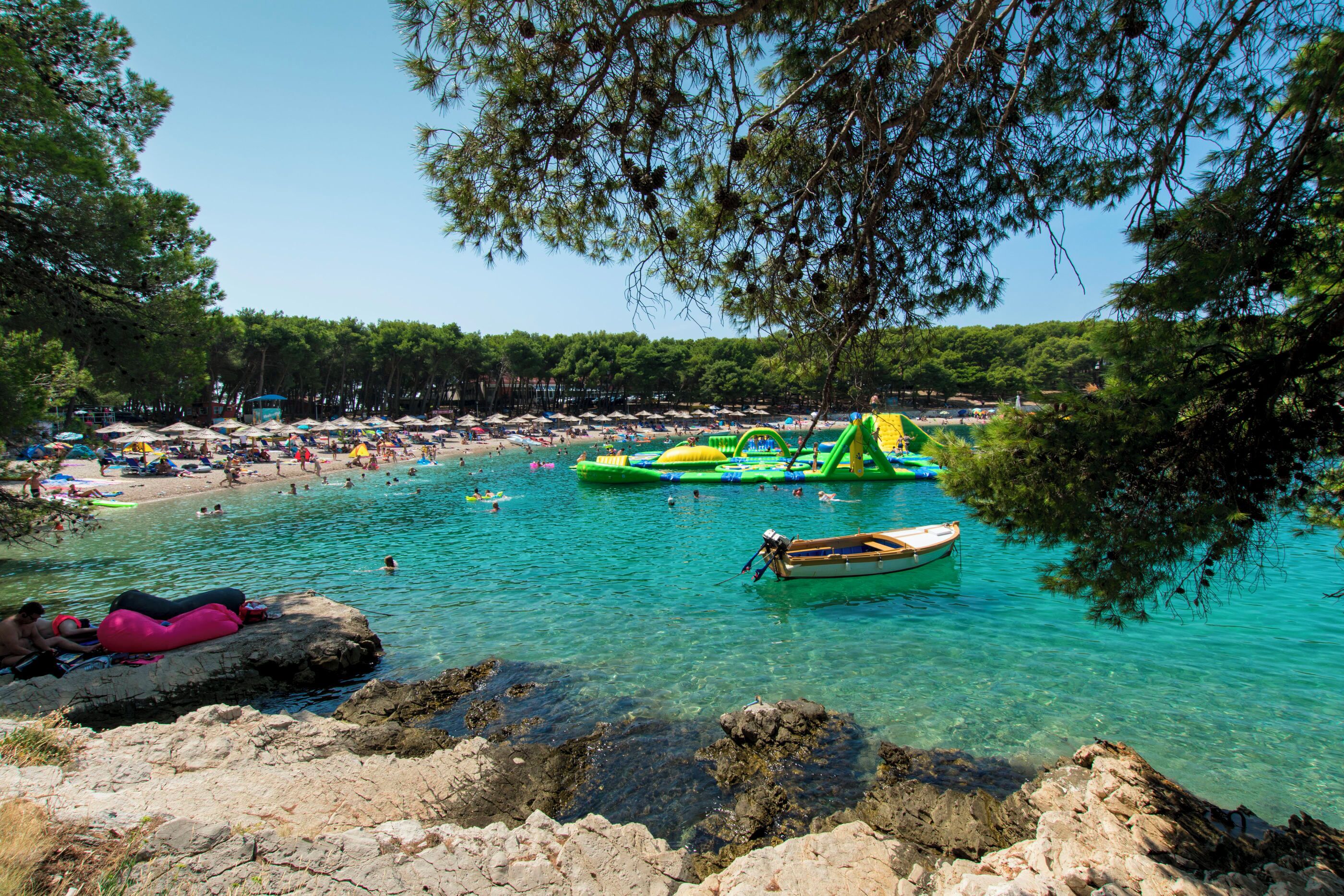 Una playa cerca
