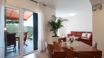 Căn hộ (A2) | Phòng khách