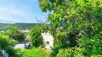 Kiến trúc tòa nhà