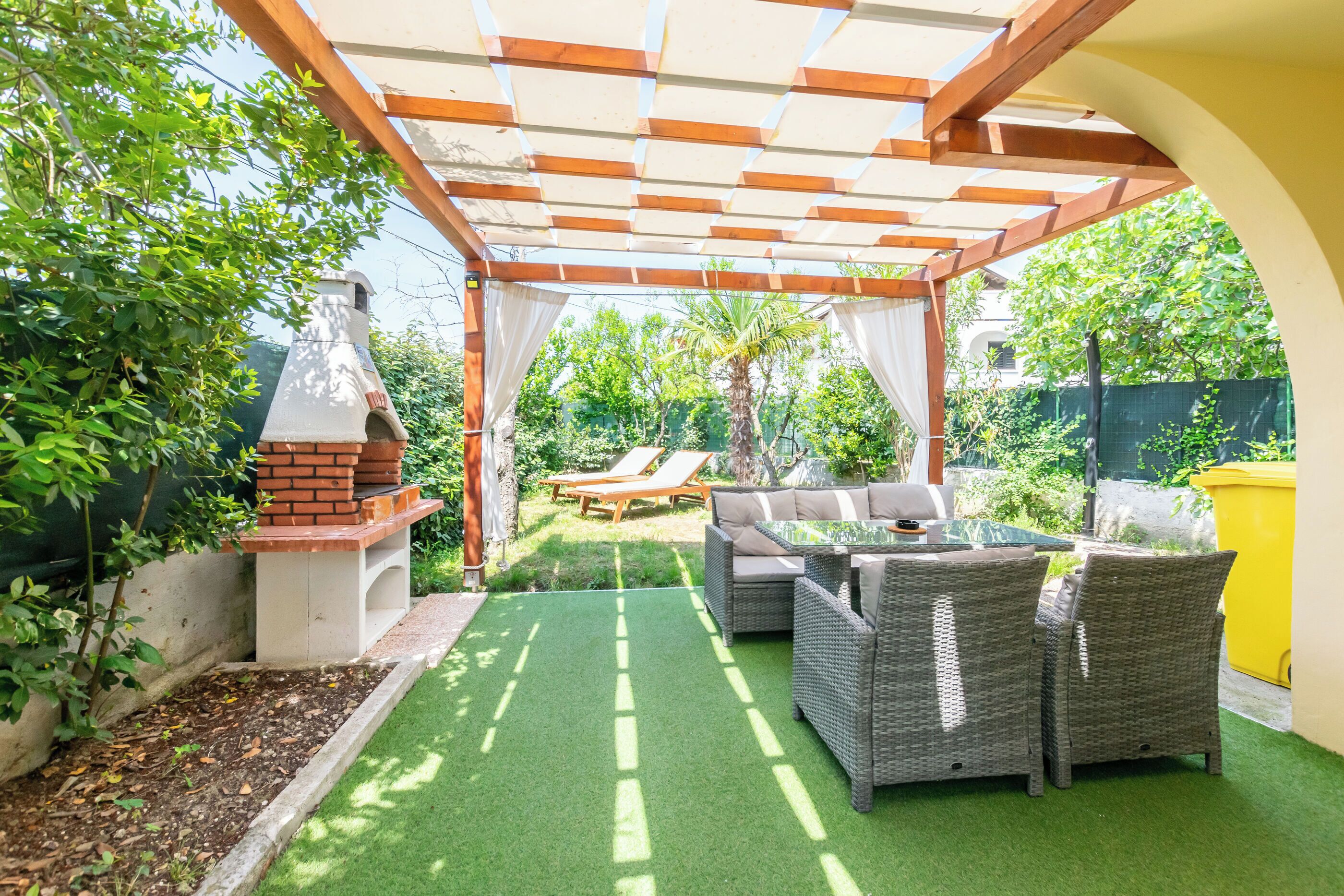 House | Terrace/patio