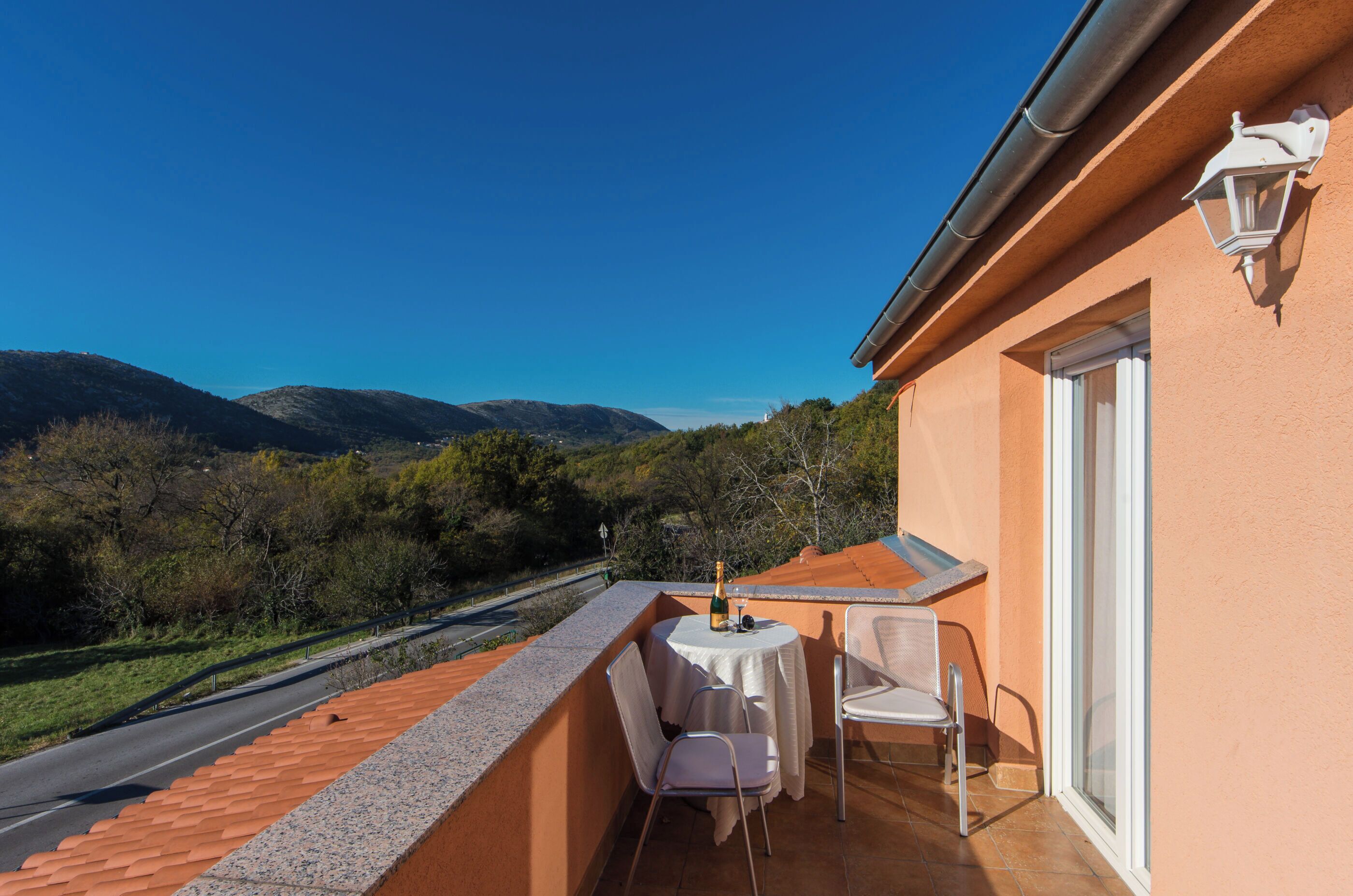 Apartment (A1) | Balkon