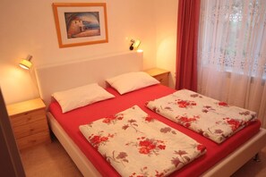 Apartment (A1) | Iron/ironing board, free WiFi - Apartment Palmira (Porec)