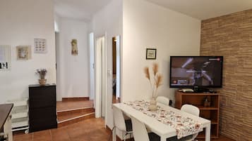 House | Dining