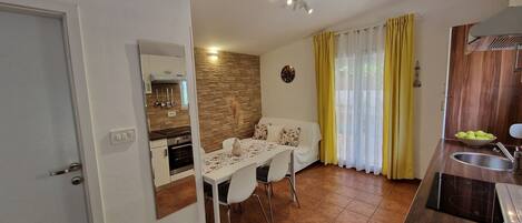 บ้านพัก | ร้านอาหาร