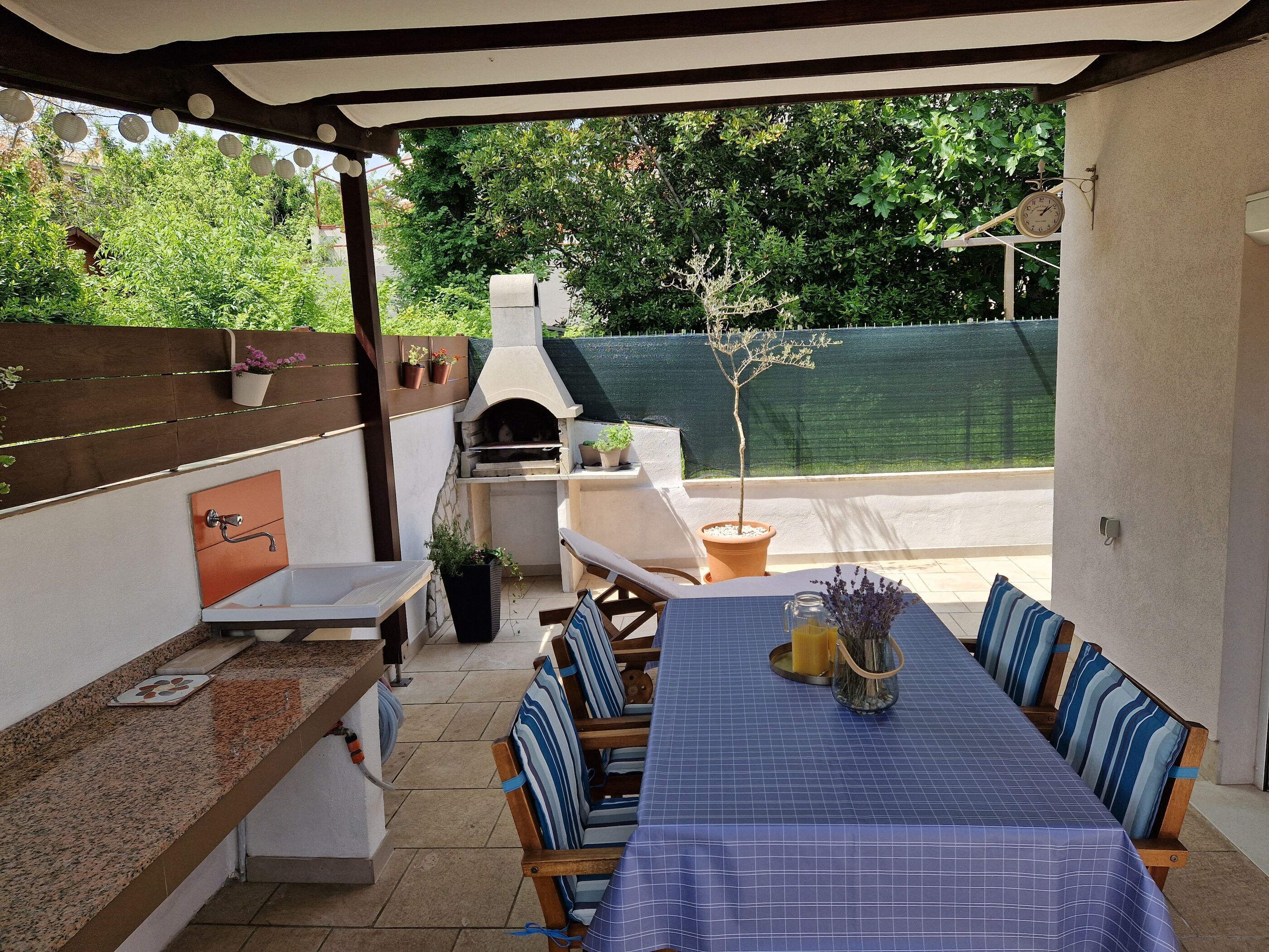 House | BBQ/picnic area
