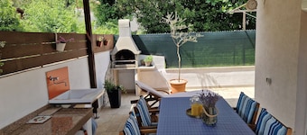House Petra 1