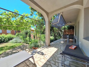 アパートメント (A1) | アイロン / アイロン台、WiFi (無料)