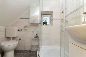 Apartment (A1) | Bathroom - Apartment Stone Apartment in Center (Kastela)