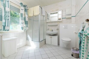 Apartment (A3) | Bilik Mandi | Pancuran mandi 