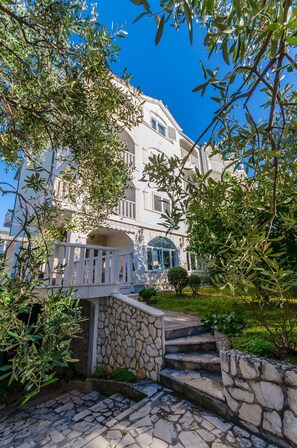 Building design - Apartments Jadran (Okrug)
