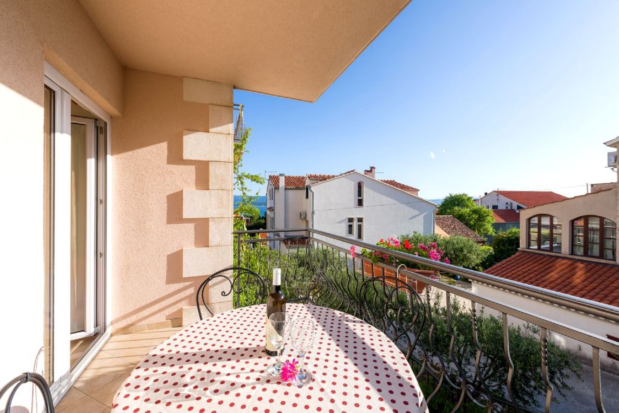 Apartment (A6) | Outdoor dining