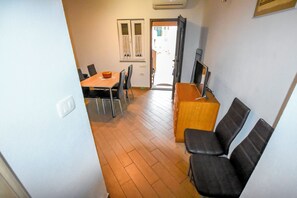 Apartment (A1) | Living room | DVD player - Apartments Ornella (Pasman)