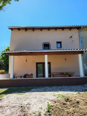 Studio (A1) | Exterior