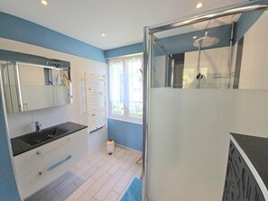 Bathroom - House in Dordogne with Terrace and Garden, near Sarlat (Vitrac)