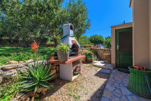 BBQ/picnic area - House Dragan D (Rab)