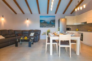 Villa | Dining - Villa Rina (Marcana)