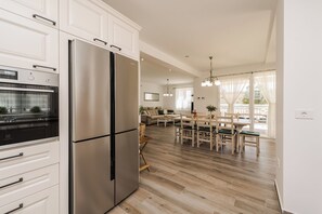 Villa | Private kitchen | Fridge, microwave, oven, stovetop - Villa St Vid 2 (Privlaka)