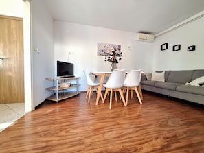 Apartment (A1) | Private kitchen | Fridge, oven, stovetop, espresso maker - Apartments Flower Terrace (Vodice)