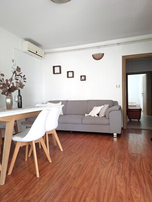 Apartment (A1) | Living room - Apartments Flower Terrace (Vodice)