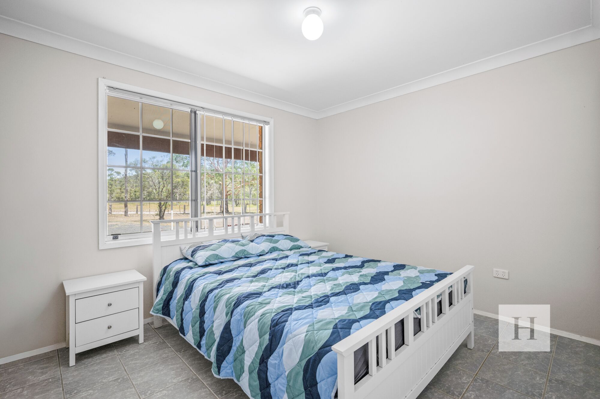 4 chambres, fer et planche à repasser, Wi-Fi, draps fournis