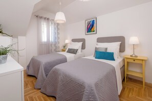 Villa | Coffres-forts dans les chambres, fer et planche à repasser