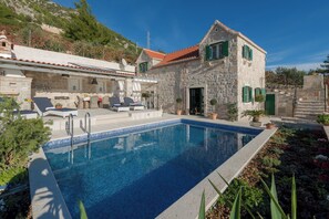 Outdoor pool - Villa Lipa Dora (Bol)