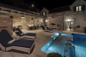 Outdoor pool - Villa Lipa Dora (Bol)