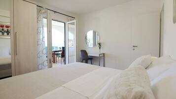 Iron/ironing board, free WiFi